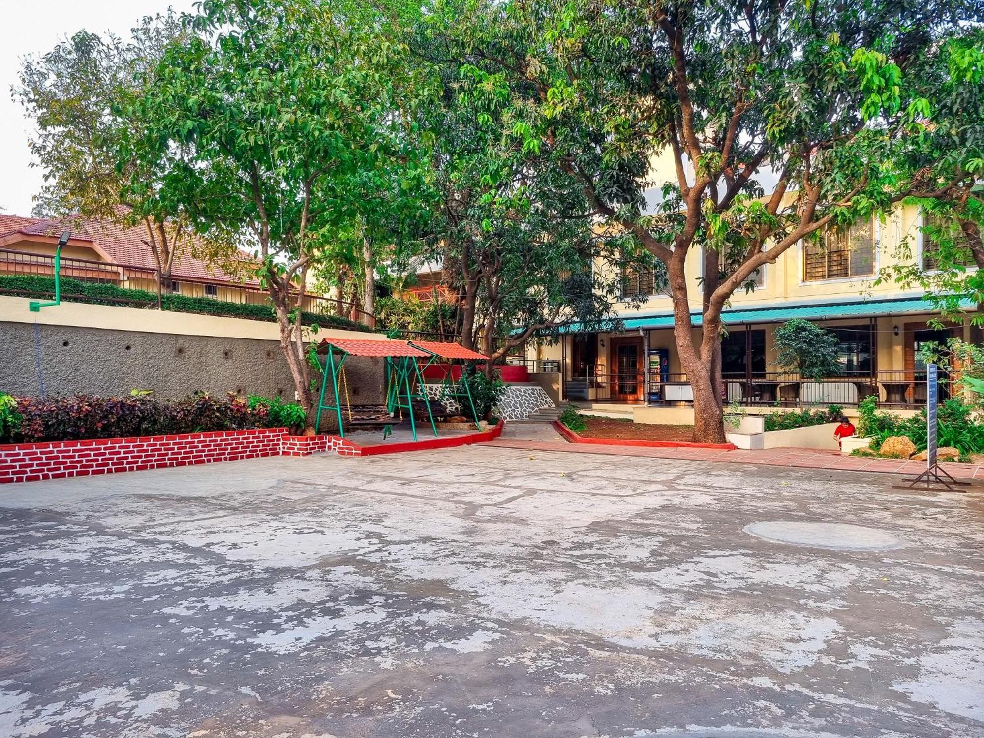 Zaras Resort Khandala Lonavla Exterior foto